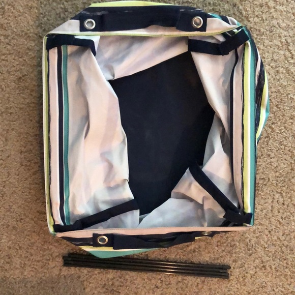 Thirty One Large Striped Tote - Picture 5 of 5